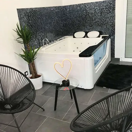 Apartman Love & Ballancourt